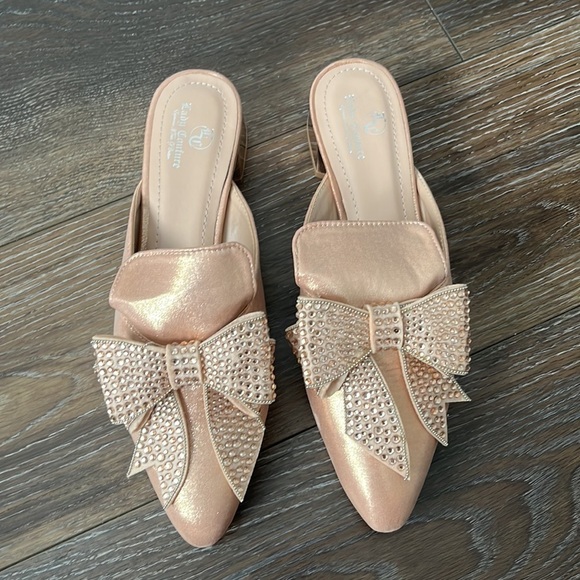 𝅺c-t Slide Slipper with a Matching Metallic Heel & Embellished Bow Size 41 - Picture 2 of 6
